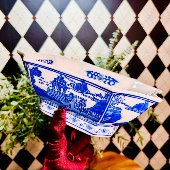 Vintage Asian Blue and White Porcelain Hexagonal Bowl - Picture 6 of 9